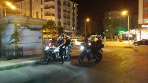 ÇORUM (AA) – Çorum'da bıçakla yaralanan iki kişi hastaneye kaldırıldı.