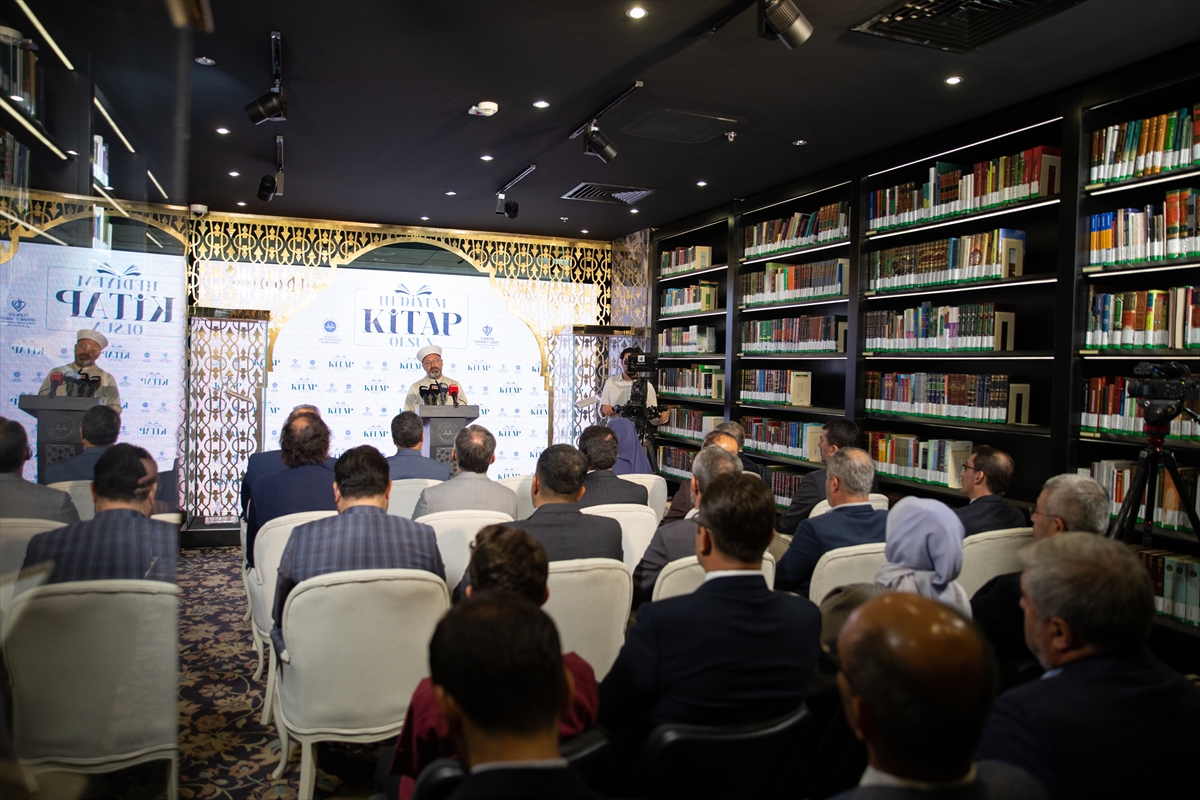 Diyanet İşleri Başkanı Erbaş, “Hediyem Kitap Olsun Projesi”nin tanıtım toplantısında konuştu: