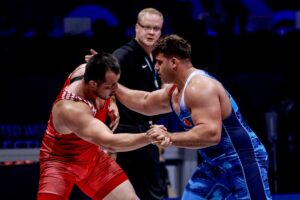 - Milli güreşçi Rıza Kayaalp, grekoromen stil 130 kiloda finale