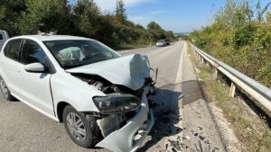 EDİRNE (AA) – Edirne'de iki otomobilin çarpışması sonucu 3 kişi