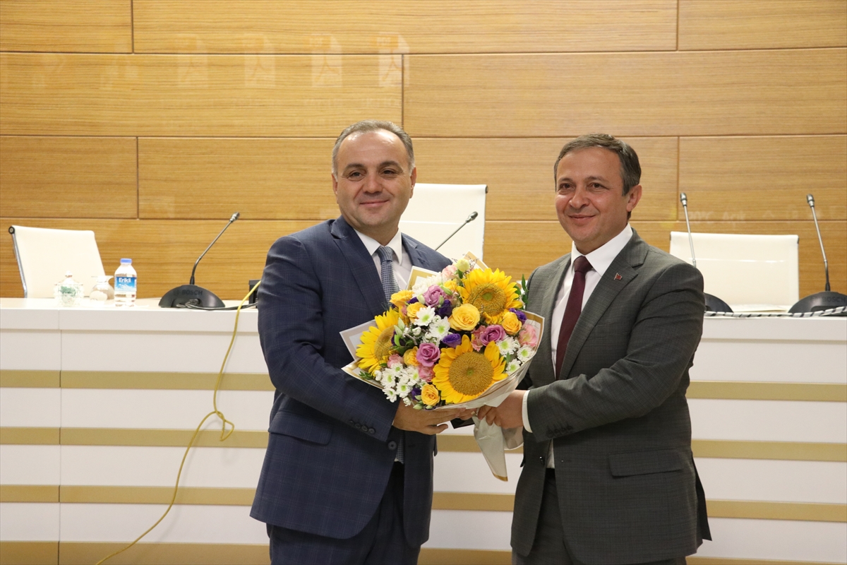 ERÜ Rektörlüğüne atanan Prof. Dr. Fatih Altun görevine başladı