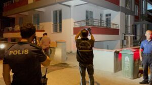 ERZİNCAN (AA) – Erzincan'da, tartıştığı karısını bıçakla öldüren kişi, polis