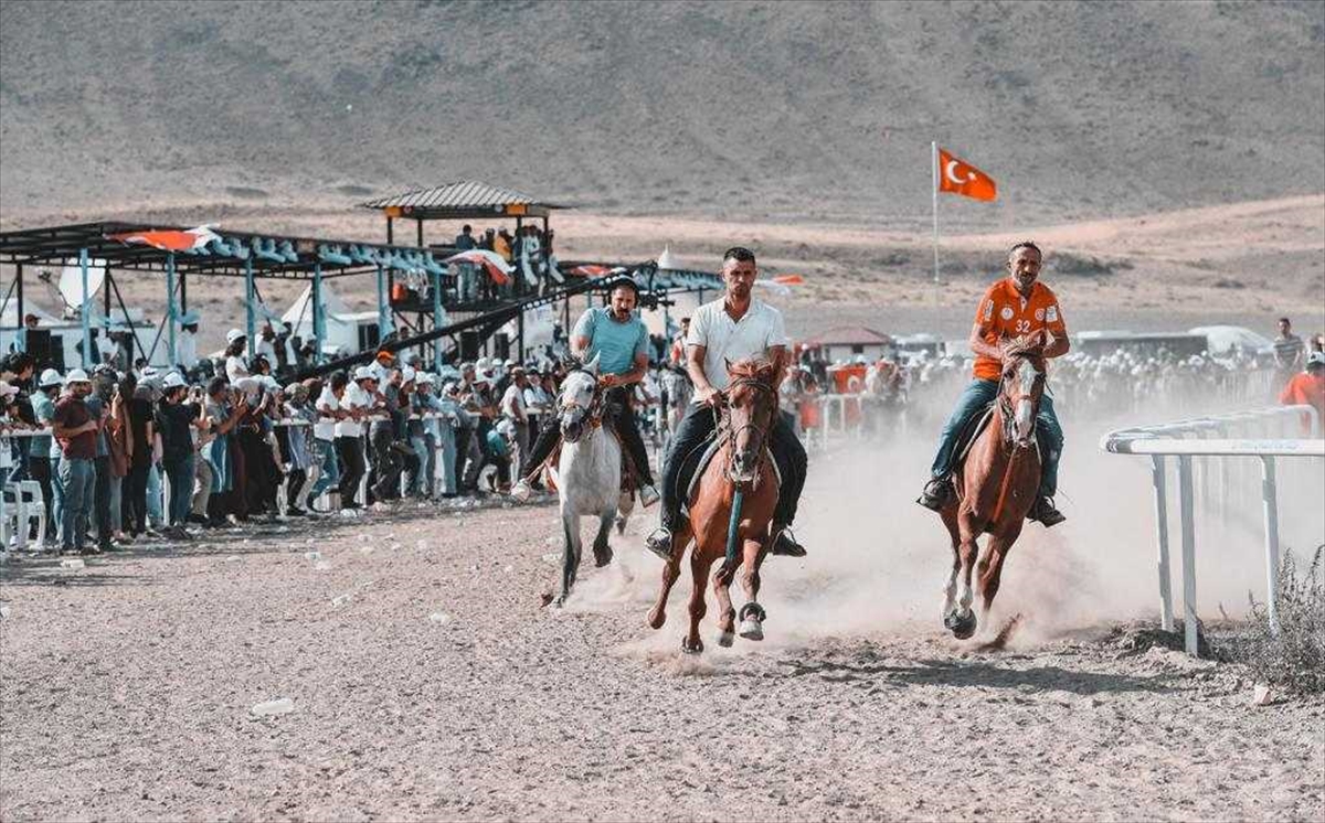 Erzurum'da “Geleneksel Rahvan At Yarışları” düzenlenecek