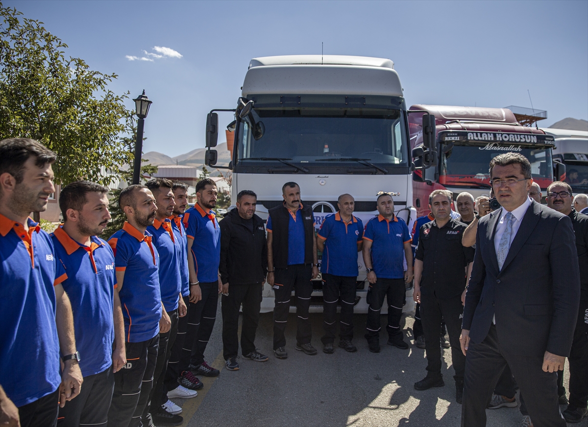 Erzurum'dan Pakistan'daki sel bölgesine 4 yardım tırı gönderildi