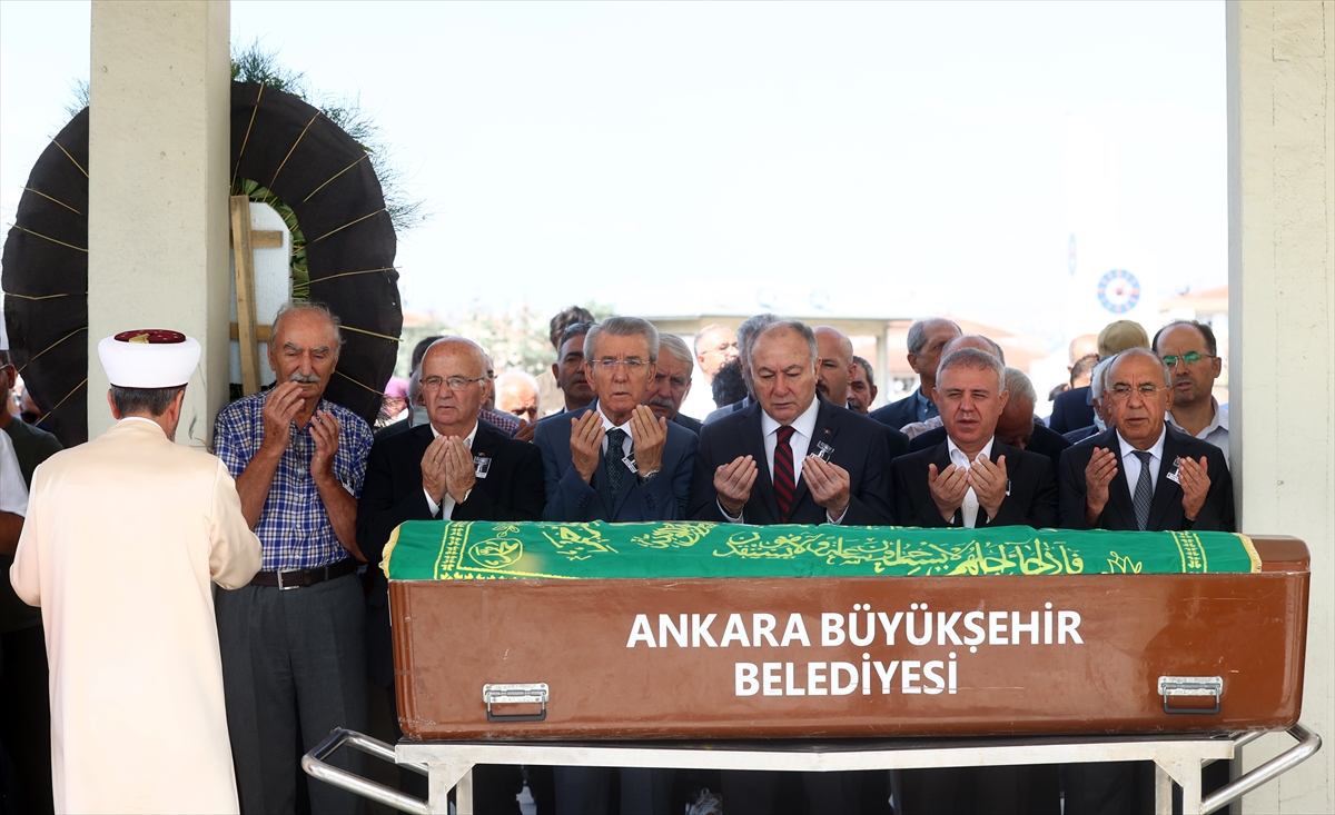 Eski Sosyal Güvenlik Bakanı Şide son yolculuğuna uğurlandı