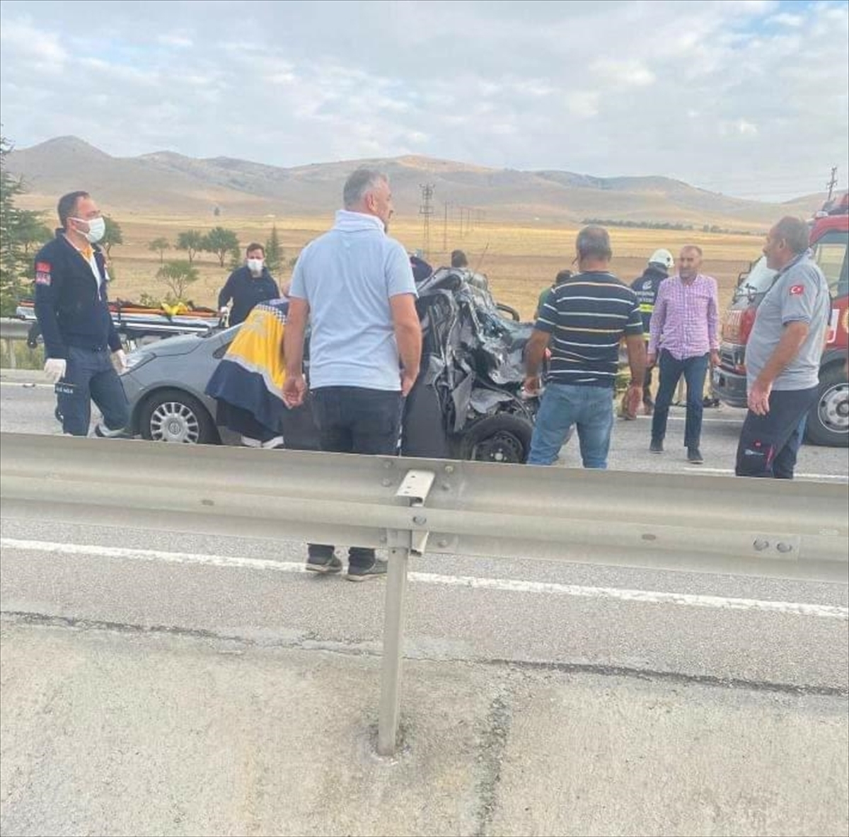Eskişehir'de kamyonun çarptığı otomobildeki 1 kişi öldü, 3 kişi yaralandı