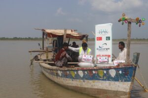 İSTANBUL (AA) – Hak İnsani Yardım Derneği sel felaketinden etkilenen