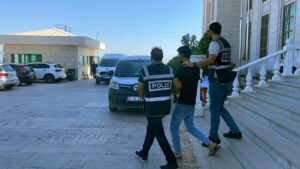 - Hırsızlık, güvenlik kamerasına yansıdı