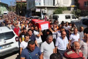 - Olayda yaralanan diğer görevli ise hastanedeki tedavisinin ardından taburcu