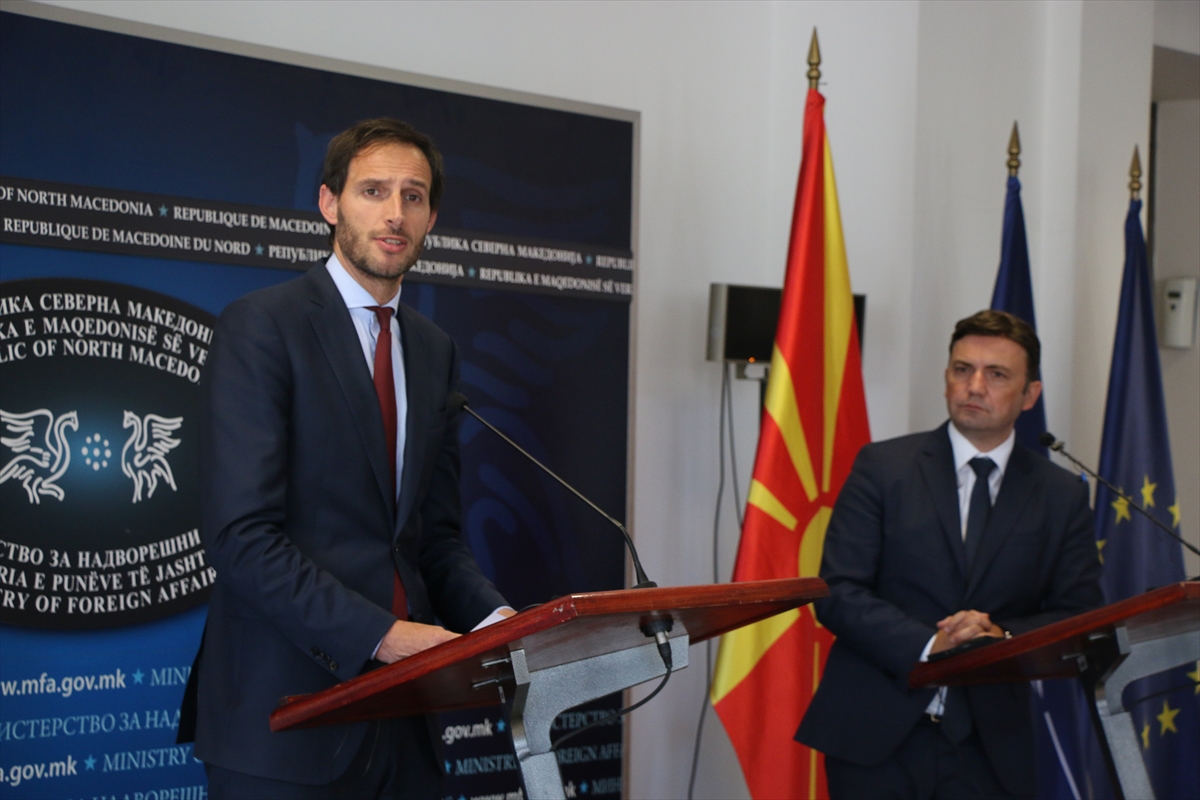 Hollanda Dışişleri Bakanı Hoekstra, Arnavutluk ve Kuzey Makedonya’yı ziyaret etti