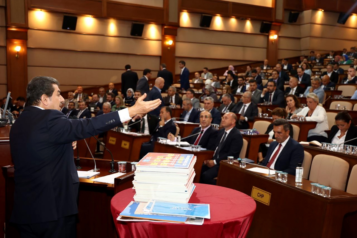 İBB Meclisi eylül ayı ilk birleşimi Saraçhane'de yapıldı