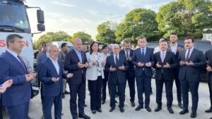 EDİRNE (AA) – İçişleri Bakanı Süleyman Soylu, Edirne'de öğrencilerle yaya