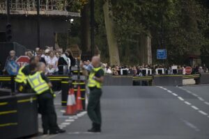 LONDRA (AA) – İngiltere'nin başkenti Londra'daki Buckingham Sarayı'ndan Westminster Hall'e