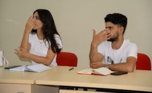 - Diyarbakır Büyükşehir Belediyesi bünyesinde açılan kursta 8 yılda 1500