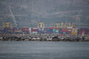 HATAY (AA) – İskenderun Limak Port'ta yük boşaltmak üzere yanaştığı