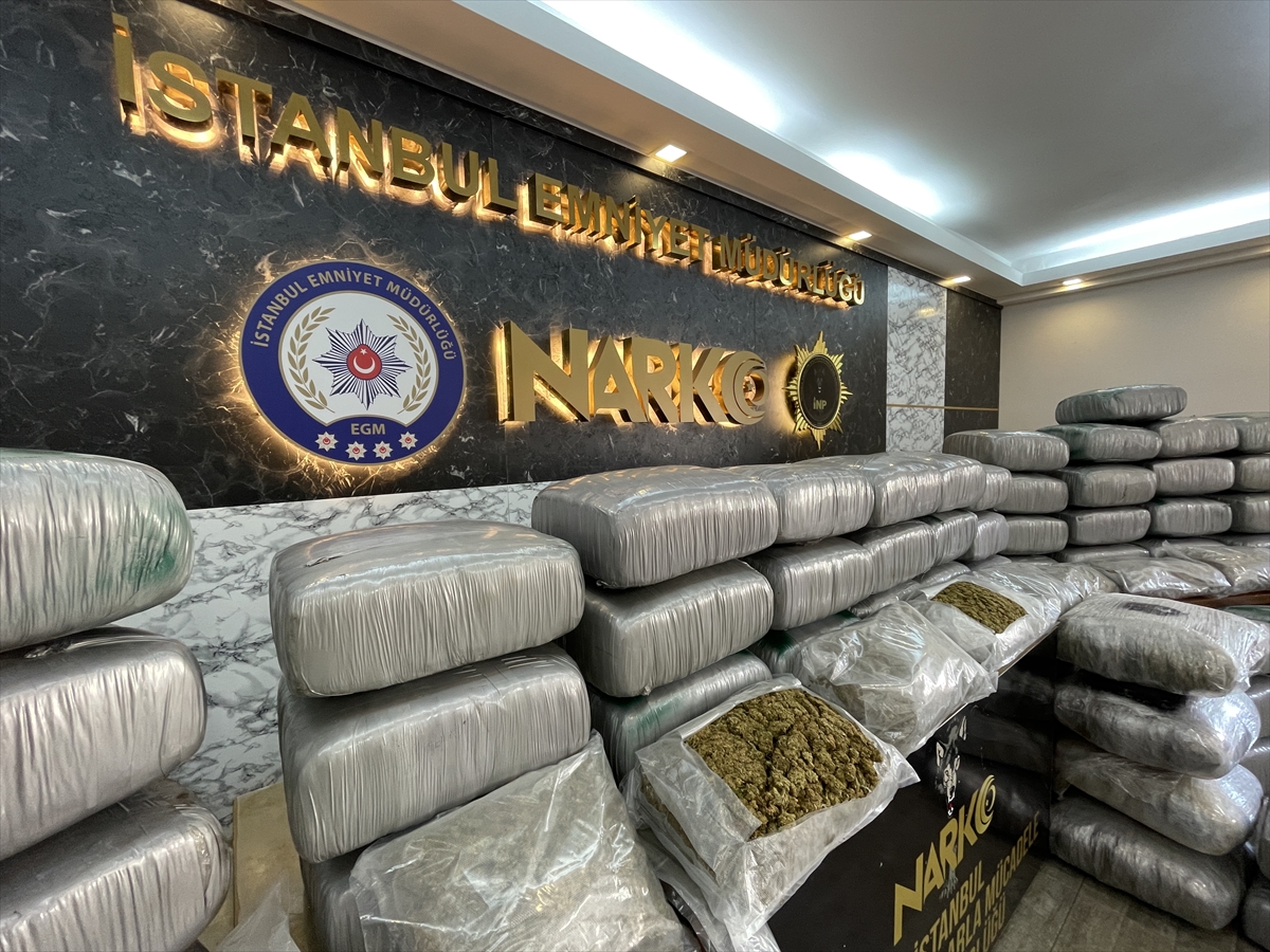 İstanbul'da uyuşturucu operasyonunda 593 kilogram marihuana ele geçirildi