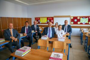 İZMİR (AA) – İzmir Valisi Yavuz Selim Köşger, depreme dayanıksız