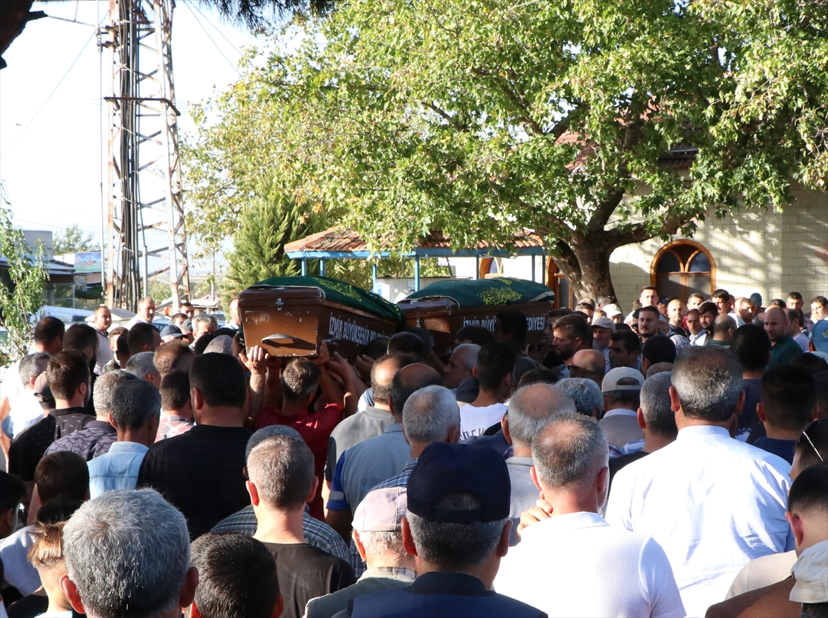 İzmir'de yangın söndürme göletinde boğulan kardeşler toprağa verildi