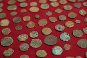 İZMİR (AA) – İzmir'in Gaziemir ilçesinde bir panelvanda, yurt dışına