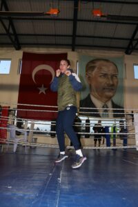 KASTAMONU (AA) – Kadın Boks Milli Takımı'nın, Karadağ'da 11-23 Ekim