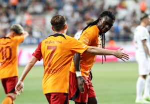 - Kasımpaşa: 1 - Galatasaray: 1 (İlk yarı)