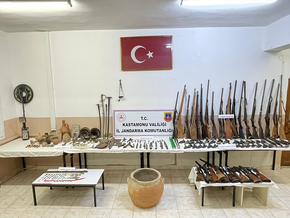 Kastamonu'da uyuşturucu, tarihi eser ve silah kaçakçılığı operasyonunda bir zanlı yakalandı
