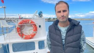 KASTAMONU (AA) – Kastamonu'nun Bozkurt ilçesinde balıkçı barınağına girmek istediği