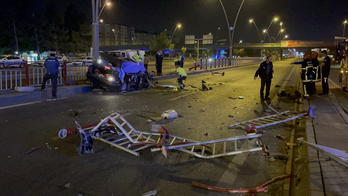 Kayseri'de trafik kazasında 2 kişi öldü, 2 kişi yaralandı