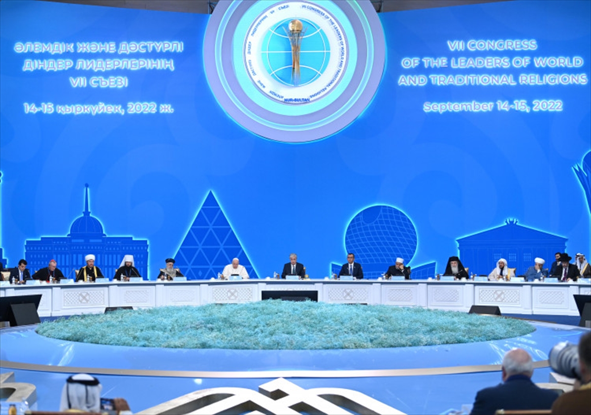 Kazakistan'da 7. Semavi ve Geleneksel Dinler Kongresi başladı