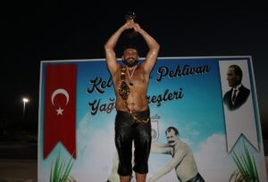 EDİRNE (AA) – Edirne'nin İpsala ilçesinde düzenlenen Kel Aliço Pehlivanı
