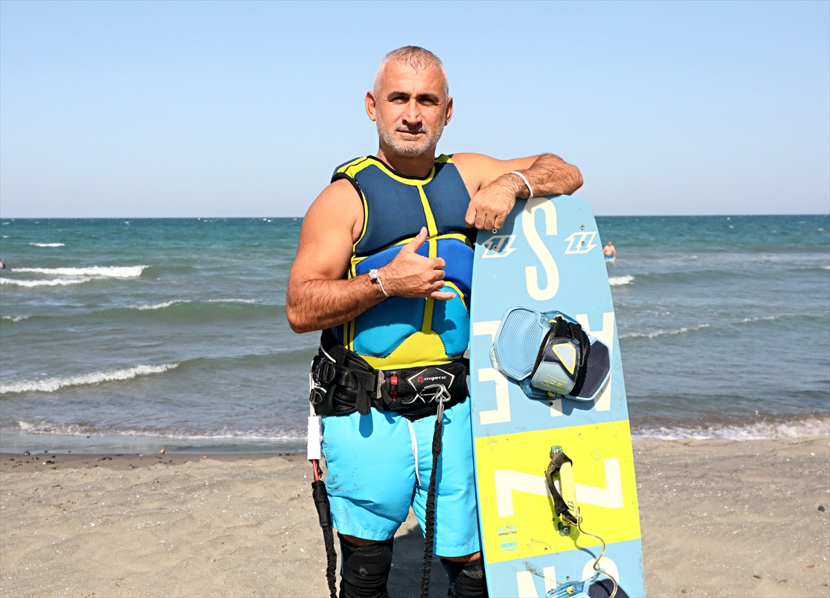 Kitesurf tutkunları Samsun'da bir araya geldi