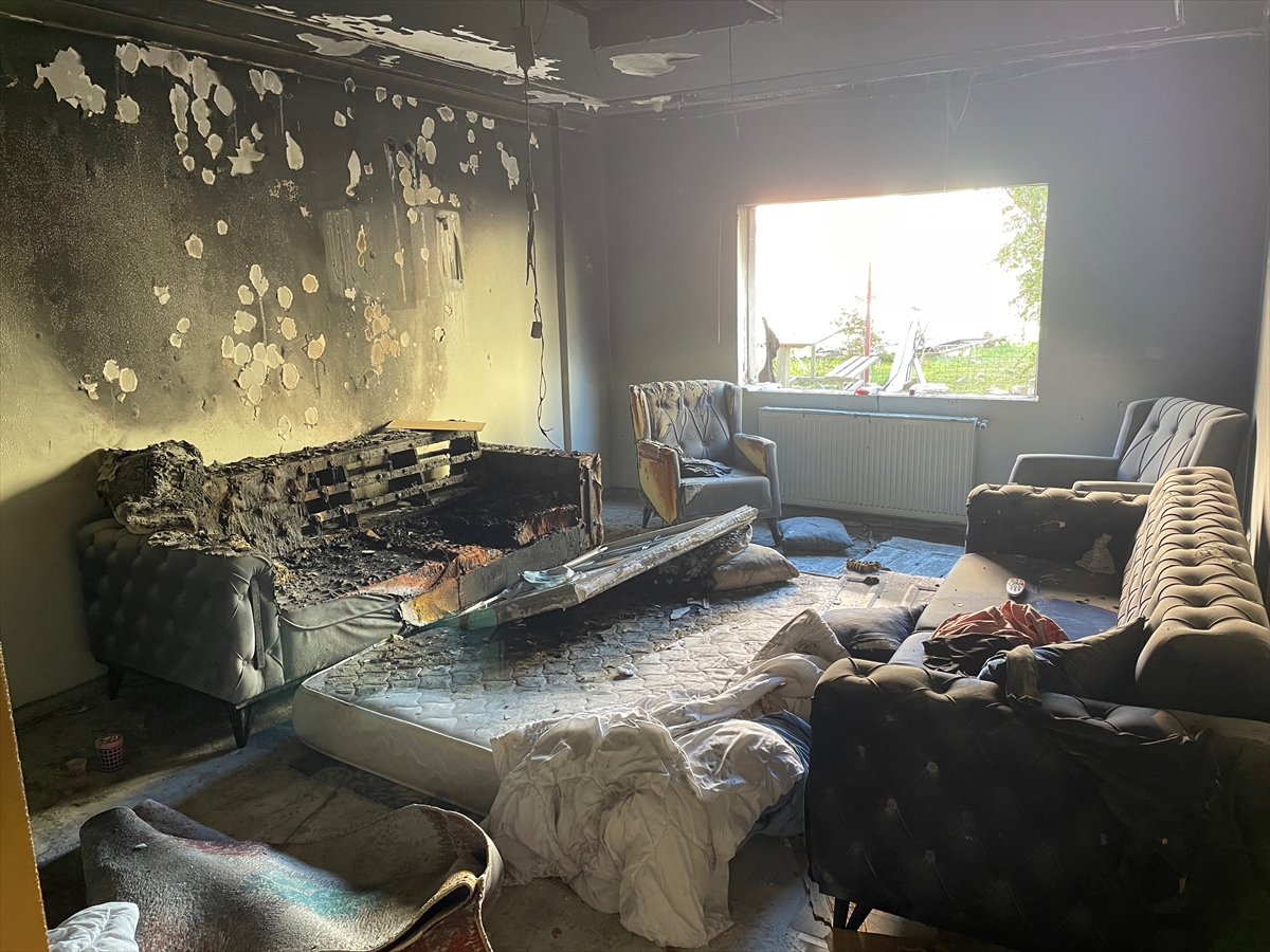 Kocaeli'de apartman dairesinde doğal gaz patlaması nedeniyle 1 kişi yaralandı