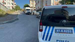 KOCAELİ (AA) – Kocaeli'nin Gebze ilçesinde otomobilin çarpması sonucu yaralanan