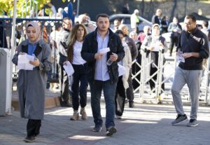 - Sınavda, adaylara, kamu yönetimi, uluslararası ilişkiler, çalışma ekonomisi ve