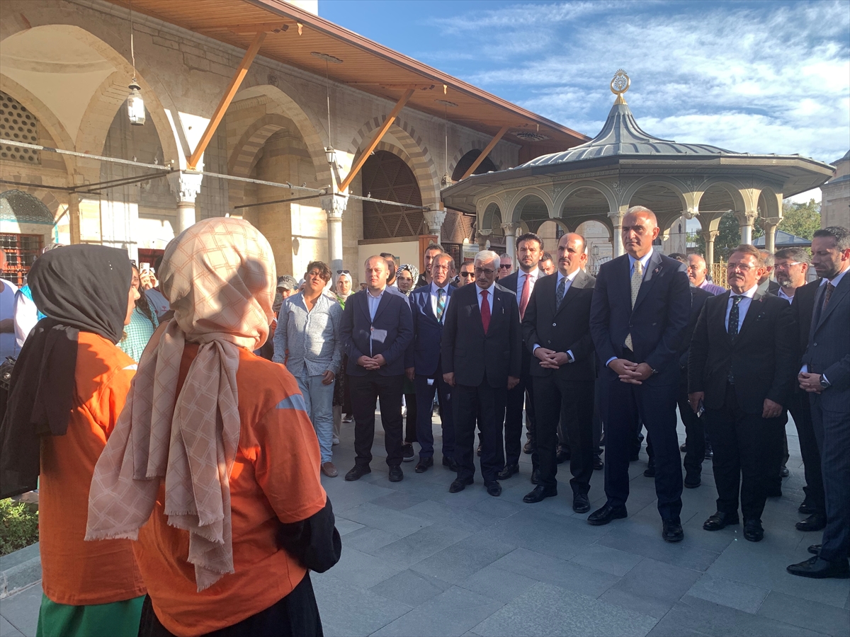 Kültür ve Turizm Bakanı Ersoy, Mevlana Müzesi'ni ziyaret etti
