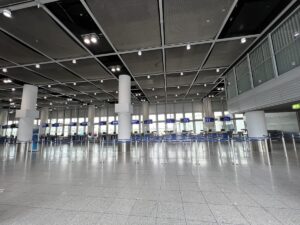 BERLIN (AA) – Alman hava yolu şirketi Lufthansa’nın pilotlarının bugün