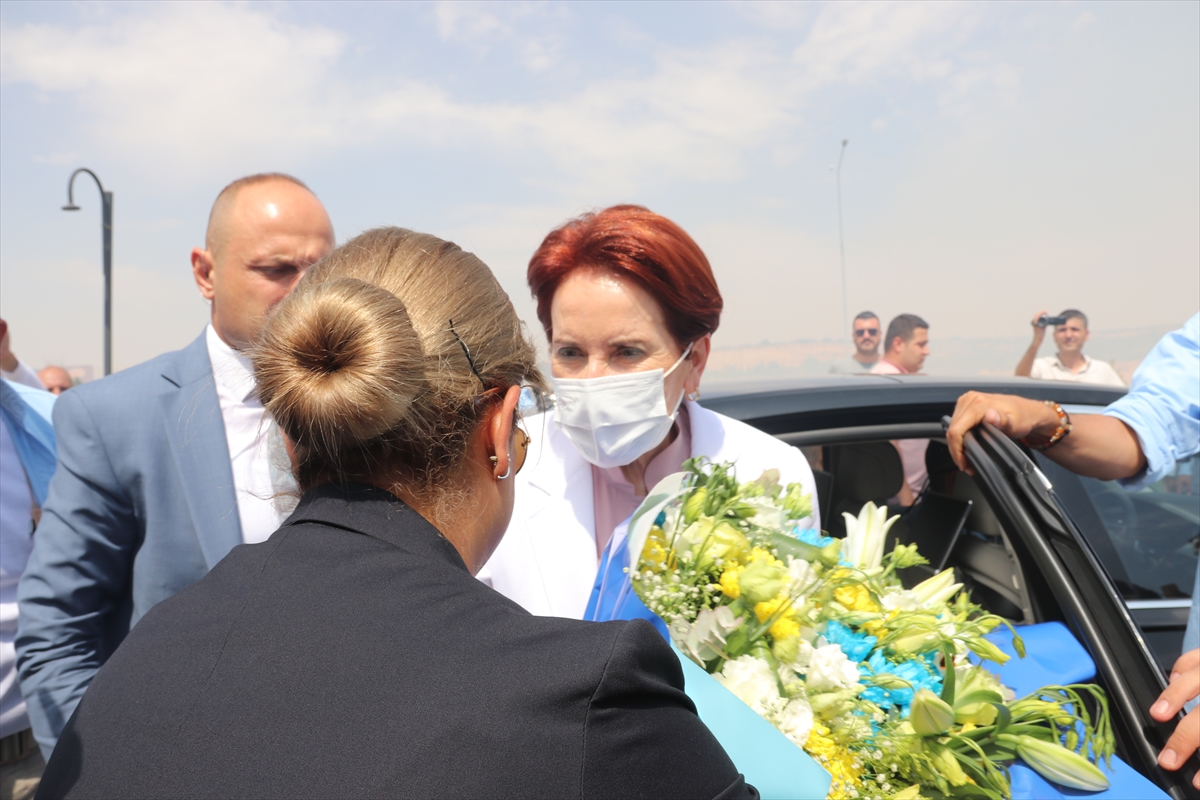 Meral Akşener, partisinin Doğu ve Güneydoğu'daki il ve ilçe başkanlarıyla buluştu