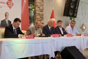 - "Cumhur İttifakı'nı biz, 6'lı masa gibi restoranlarda, parti genel