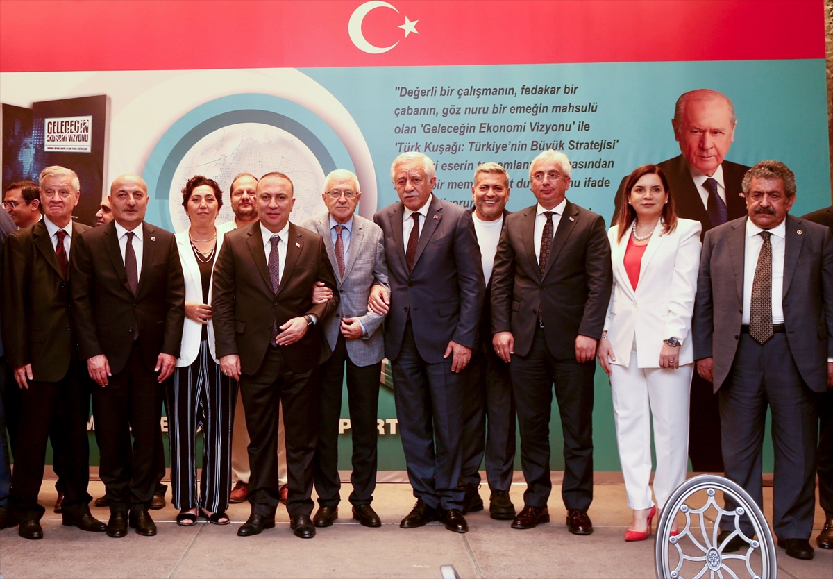 MHP'nin “Geleceğin Ekonomi Vizyonu” ve “Türk Kuşağı: Türkiye'nin Büyük Stratejisi” kitapları tanıtıldı