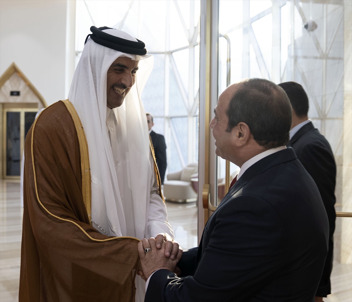 Mısır Cumhurbaşkanı Sisi 8 yıl sonra ilk kez Katar'da