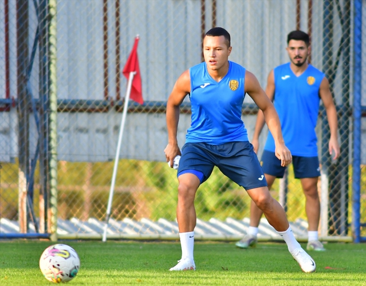 MKE Ankaragücü oyuncusu Marlon, Ömer Erdoğan'ın “kaliteli futbol” düşüncesini beğeniyor