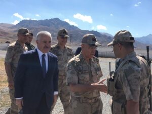 KARS (AA) – Jandarma Genel Komutanı Orgeneral Arif Çetin, yurt