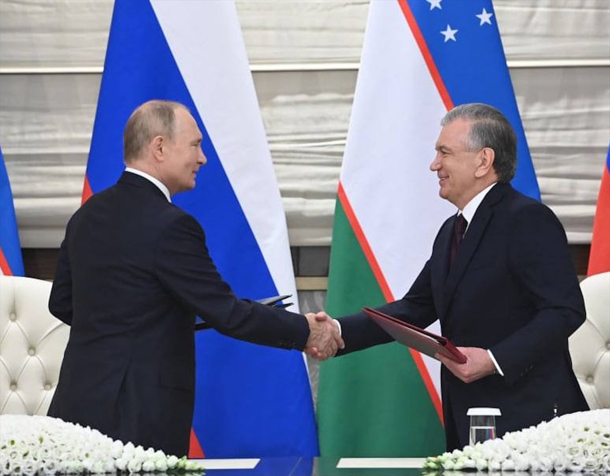 Özbekistan Cumhurbaşkanı Mirziyoyev, Rusya Devlet Başkanı Putin ile görüştü