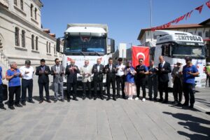 SİVAS (AA) – Sivas Valiliği koordinesinde hazırlanan 2 yardım tırı,
