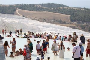 DENİZLİ (AA) – UNESCO Dünya Mirası Listesi'nde yer alan Pamukkale'de