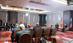 SEMERKANT (AA) – Rusya Devlet Başkanı Vladimir Putin ile Kırgızistan