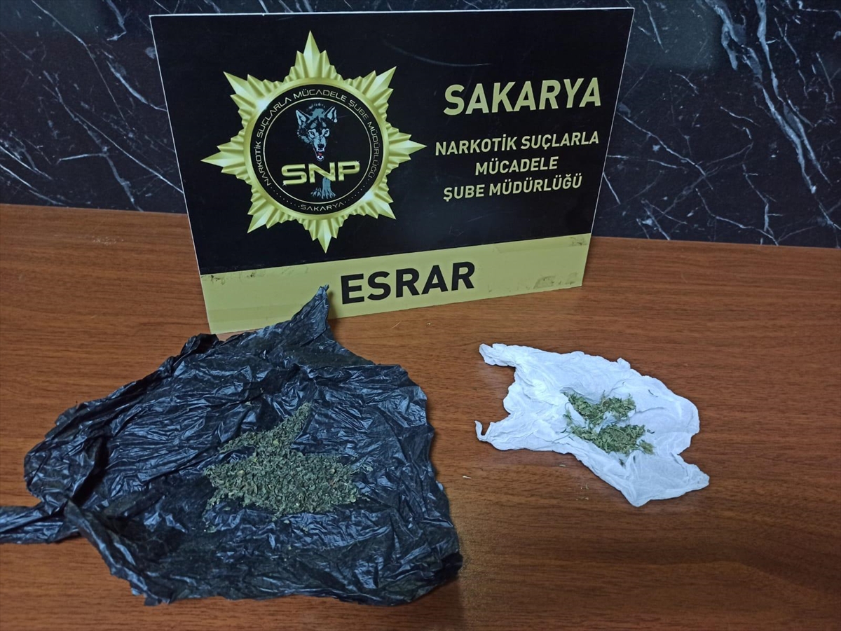 Sakarya'da uyuşturucu operasyonlarında yakalanan 6 zanlı tutuklandı