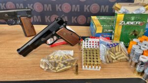 SAMSUN (AA) – Samsun'da düzenlenen tefecilik ve yağma operasyonunda 15