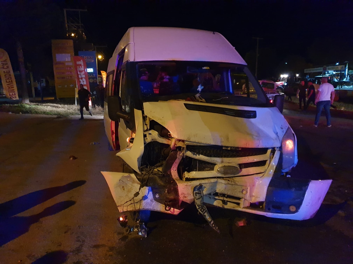 Samsun'daki trafik kazasında 2 kardeş hayatını kaybetti, 4 kişi yaralandı