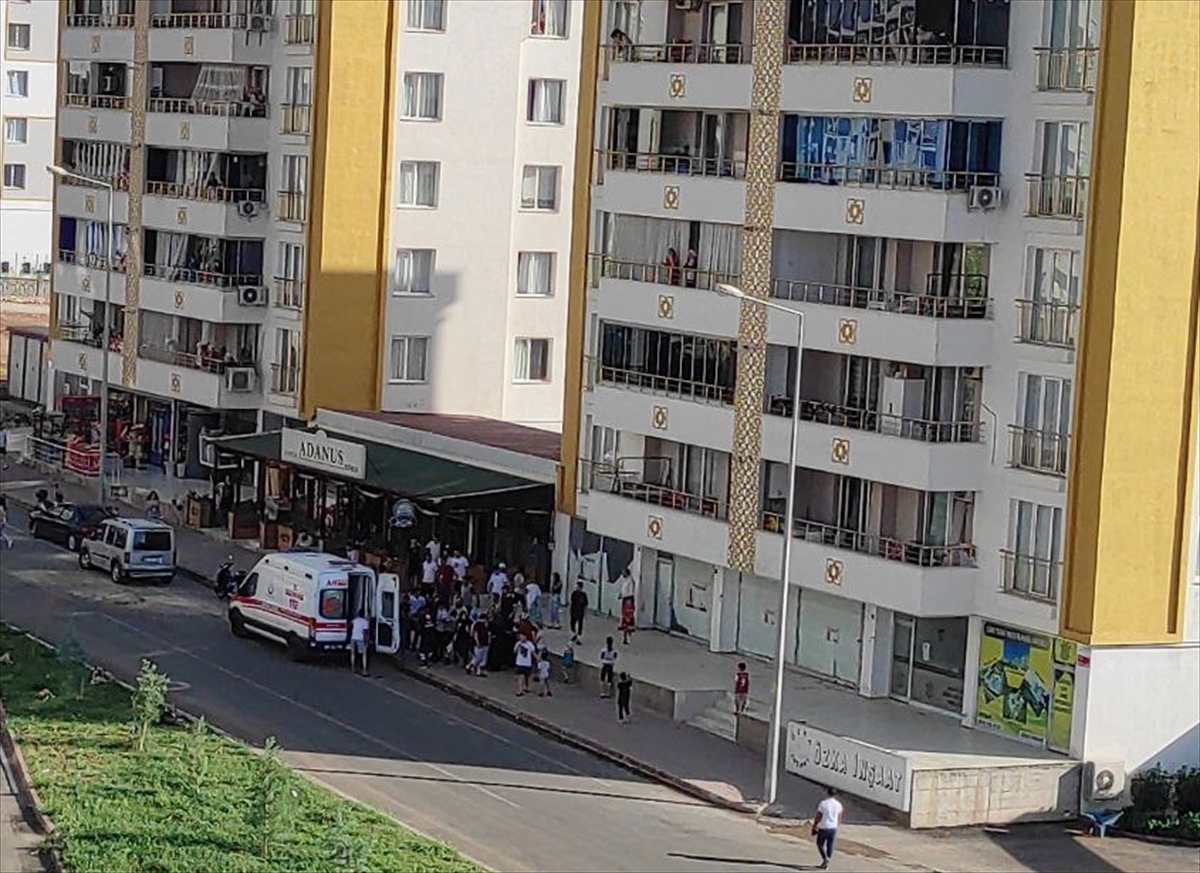 Siirt'te 6. kattan düşen 11 yaşındaki çocuk ağır yaralandı